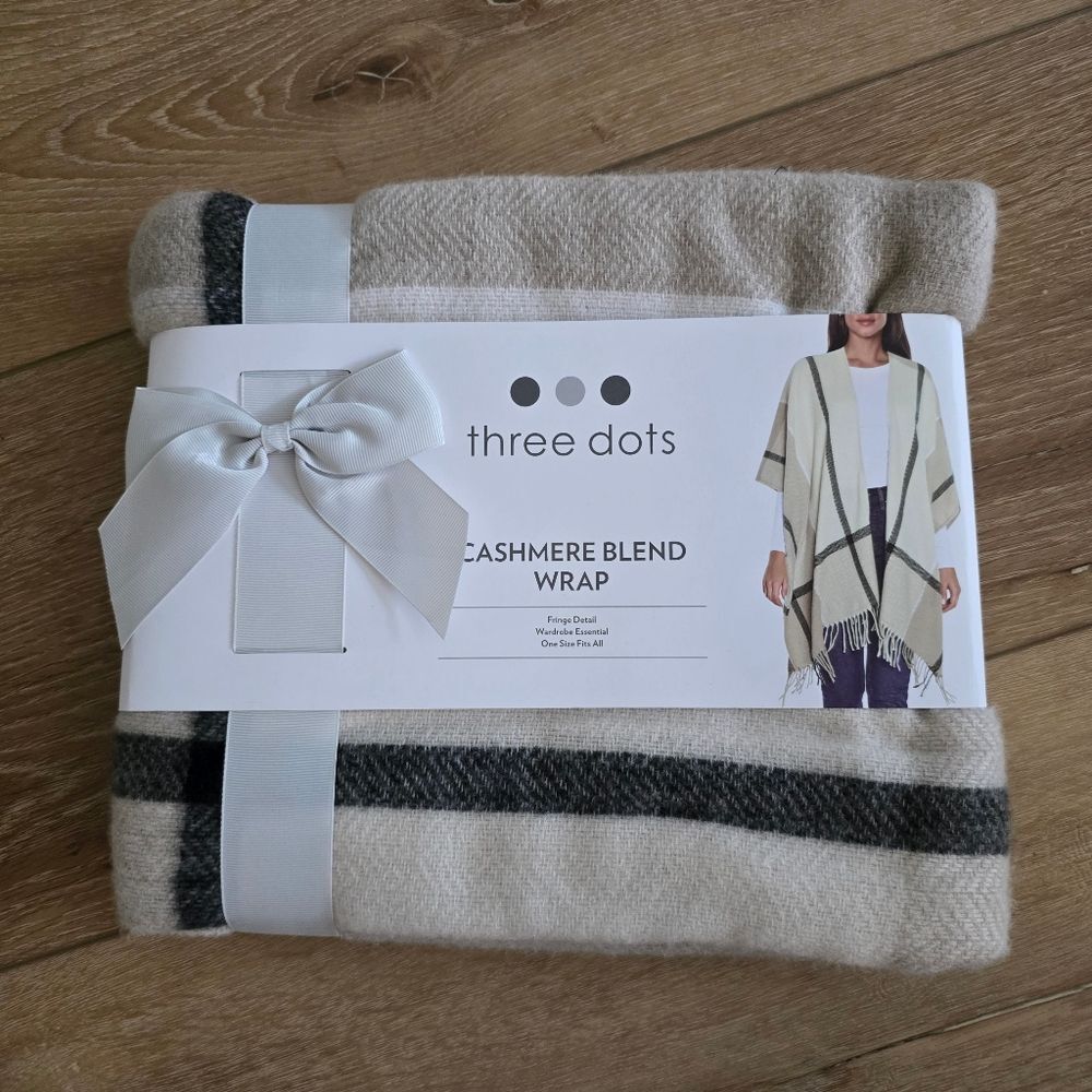 Nwt Three Dots cashmere blend wrap